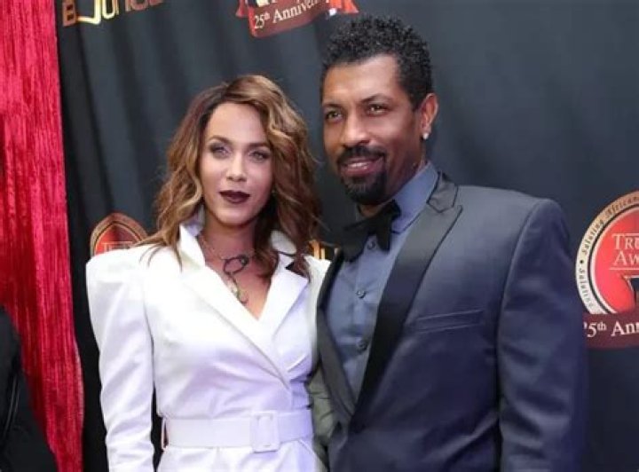 Deon Cole Dating relationships, The girlfriends, Girlfriends